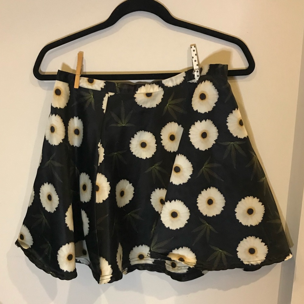 Pot and Daisy Circle Skirt